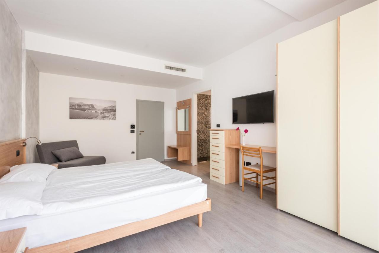 Hotel De Nac Torbole Sul Garda Exteriér fotografie